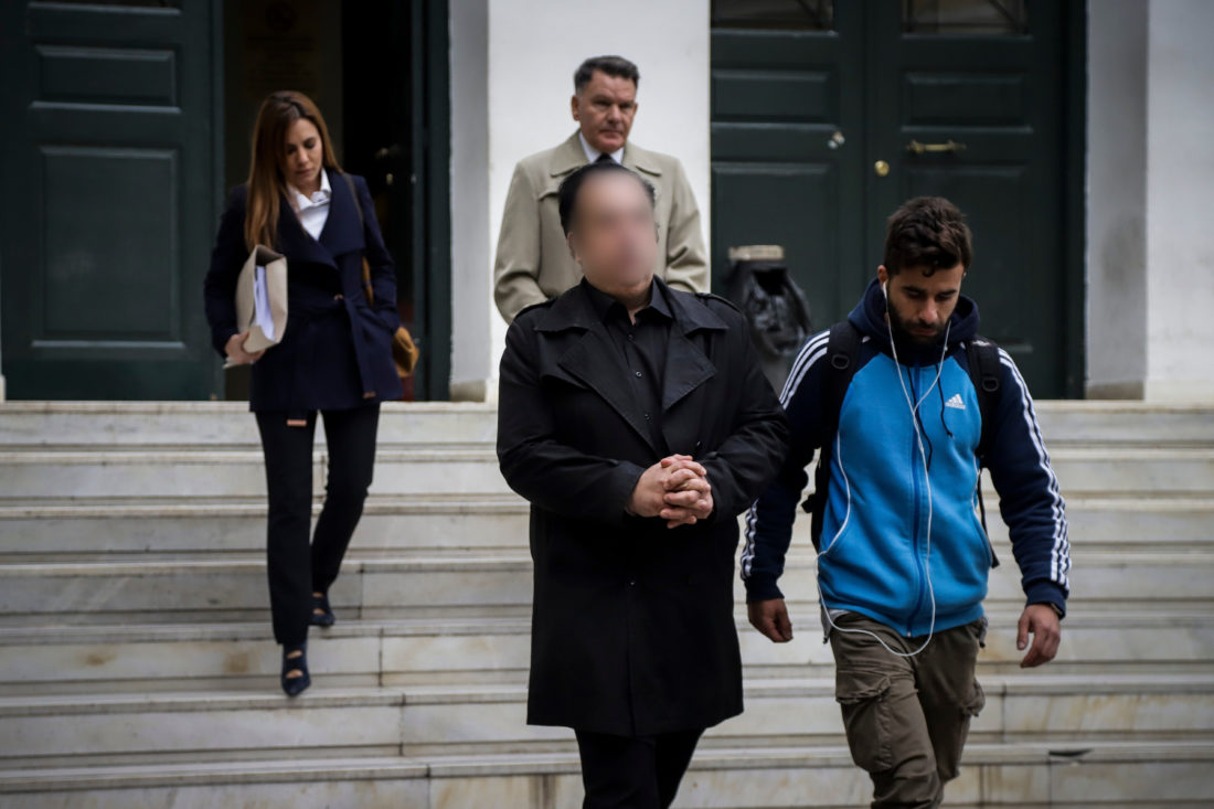 Αποφυλάκιση των 8 της «μαφίας του χρυσού» ζητά η εισαγγελέας