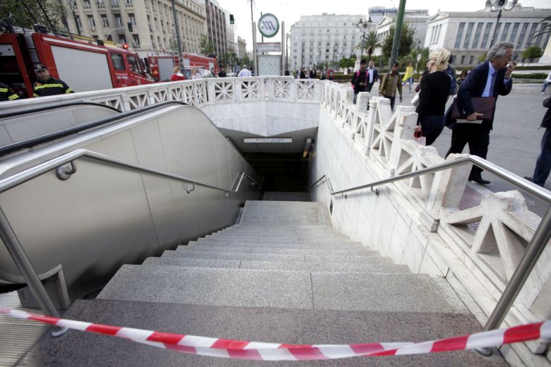 Ηλικιωμένος έπεσε στις γραμμές του Μετρό στον Ευαγγελισμό