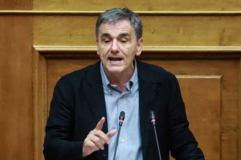 Μήνυμα Τσακαλώτου με πολλούς αποδέκτες για τις τράπεζες