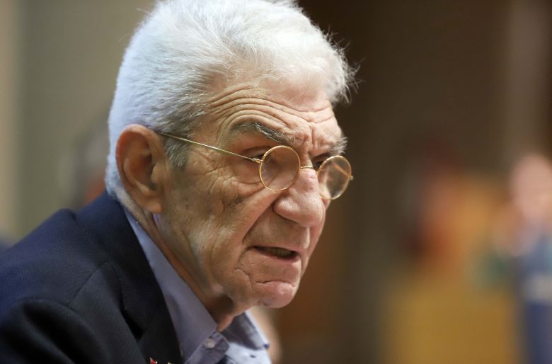 «Είμαι και σταρ και εργάτης δήμαρχος»