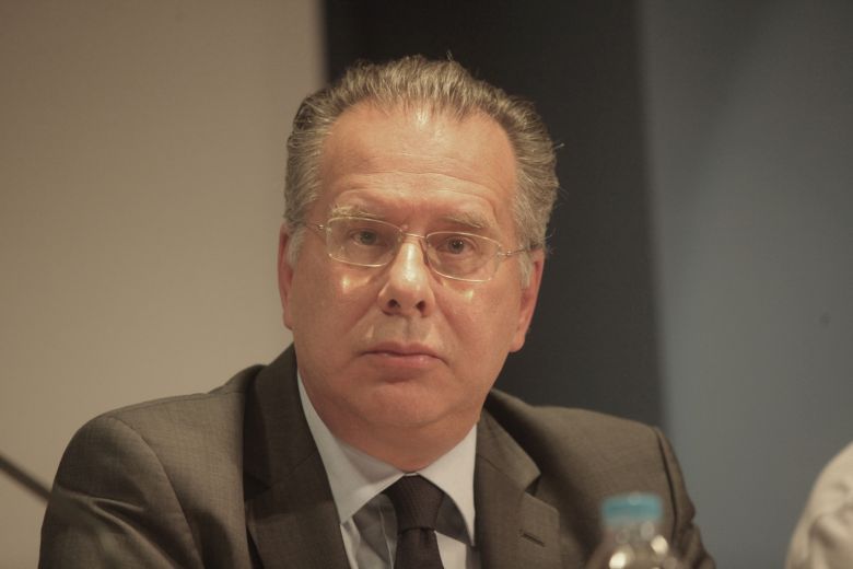 Κουμουτσάκος για Λέσβο: Είναι μια επιχείρηση με χειρισμούς λεπτούς και σοβαρούς