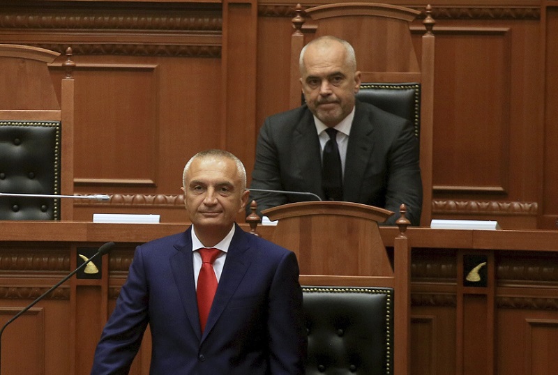 Πολιτική κρίση στην Αλβανία μετά τη σύγκρουση Προέδρου και πρωθυπουργού