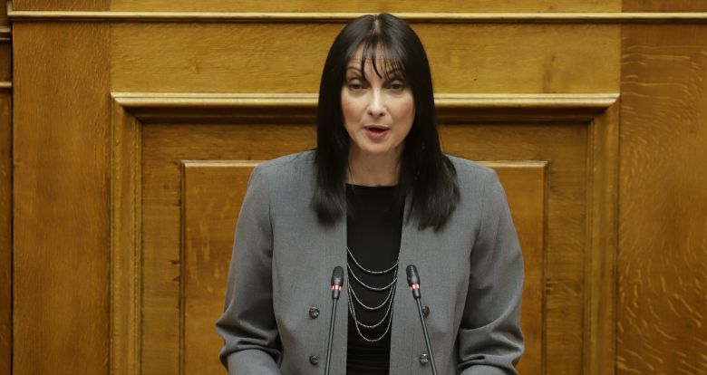 Κουντουρά: Στηρίζω ξεκάθαρα την κυβέρνηση