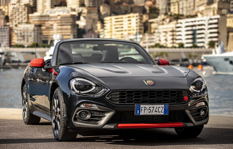 Με ρεκόρ πωλήσεων γιορτάζει το Abarth τα 70α του γενέθλια