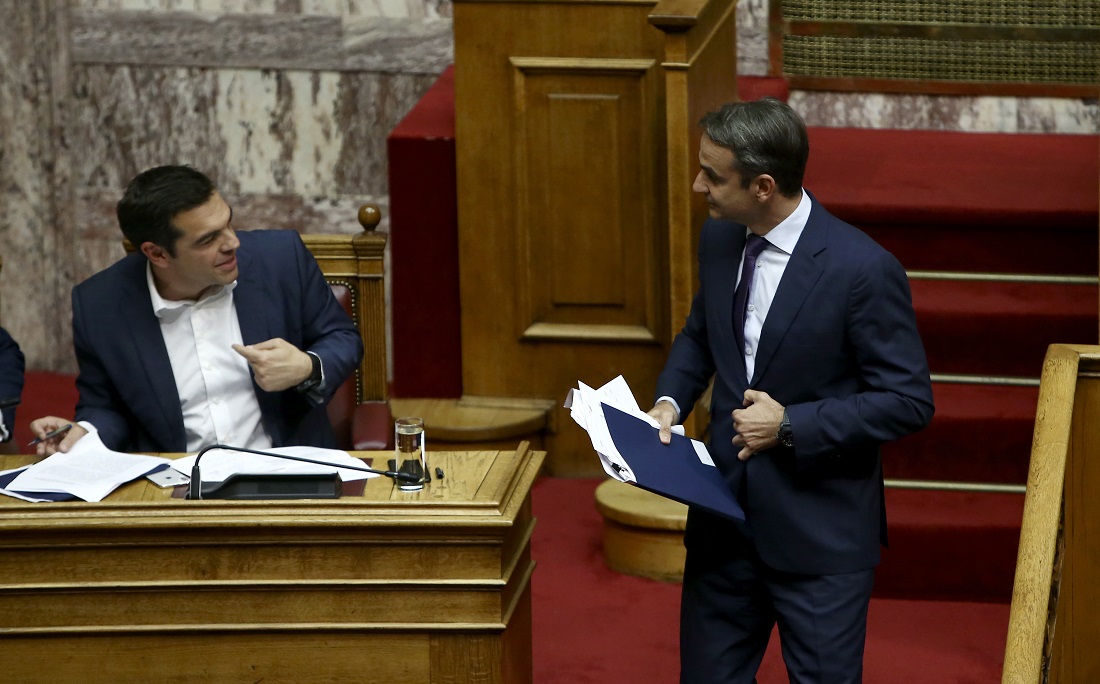 «Φωτιές» στο πολιτικό σκηνικό προκάλεσε η προσχώρηση των έξι στον ΣΥΡΙΖΑ