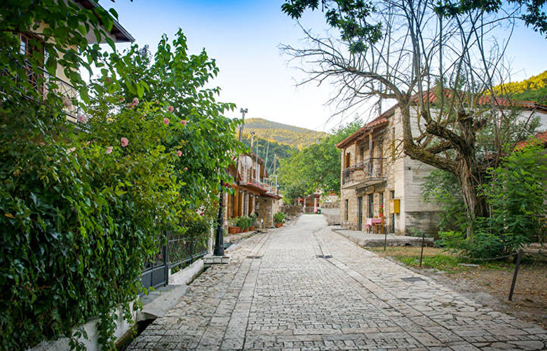 Ζαρούχλα, ένας ανεξερεύνητος προορισμός πολύ κοντά στα Καλάβρυτα