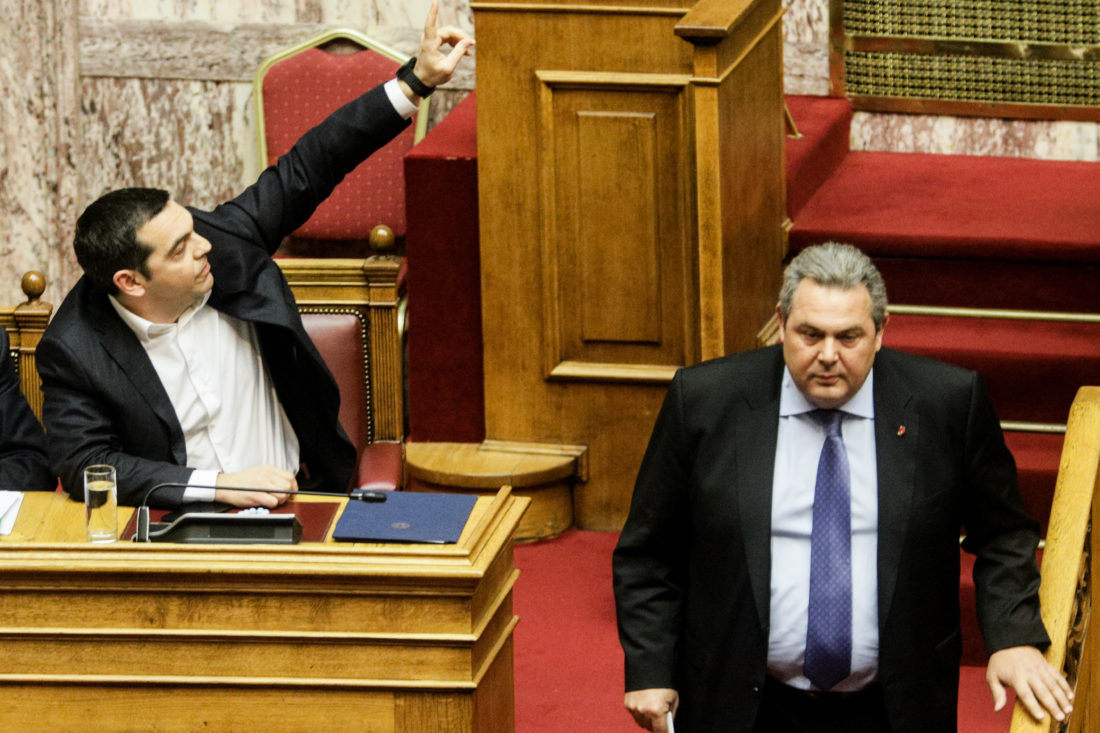 Σφοδρή αντιπαράθεση Τσίπρα – Καμμένου με στίχους του Καβάφη