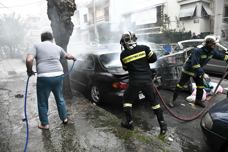 Άγρια επεισόδια μεταξύ οπαδών στη Νίκαια