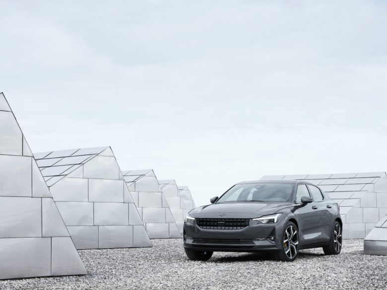 Η Polestar αποκαλύπτει το νέο Polestar 2