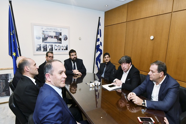 Ένταση και αλληλοκατηγορίες στη σύσκεψη ιδιοκτητών των ΚΑΕ με τον Γ. Βασιλειάδη