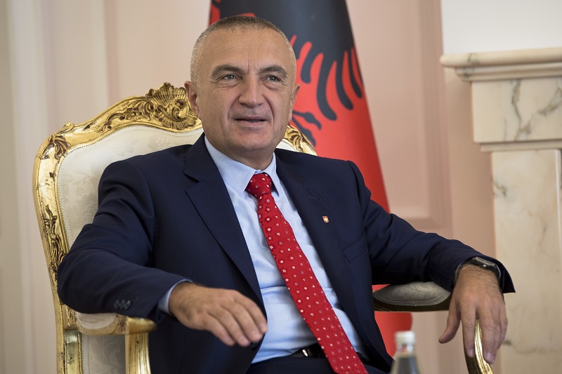 Κοινοβουλευτικές και προεδρικές εκλογές για λύση της κρίσης στην Αλβανία