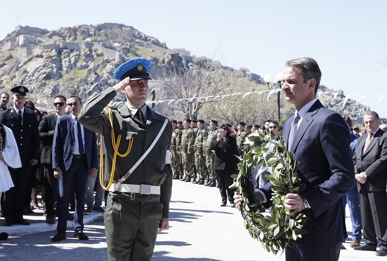Μητσοτάκης: Η Ελλάδα χρειάζεται να ξαναπιάσει το νήμα του υγιούς πατριωτισμού