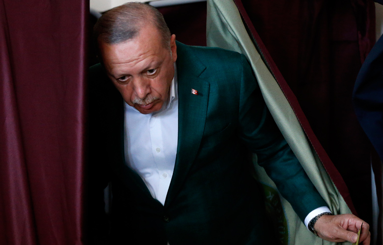 «Χτύπημα» Ερντογάν στη Ρωσία: Δεν θα αποδεχθούμε την παράνομη προσάρτηση της Κριμαίας