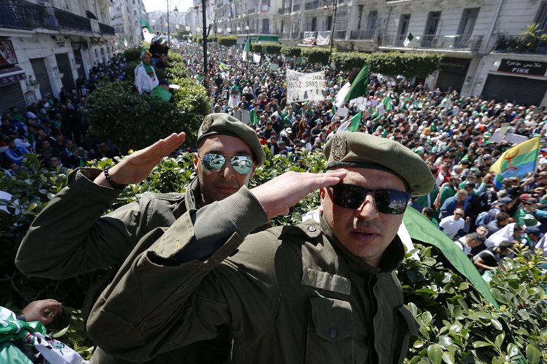 Παραιτήθηκε ο πρόεδρος Μπουτεφλίκα από την ηγεσία της Αλγερίας