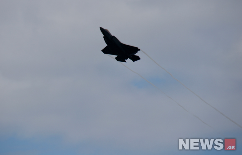 Μαχητικά Stealth F-35 πάνω από την Αθήνα το απόγευμα