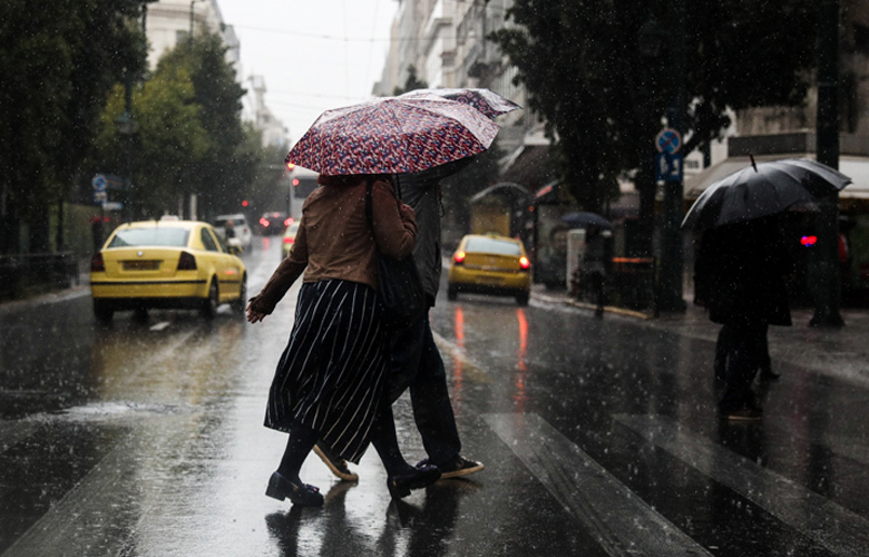 Καιρός: Προειδοποίηση Αρναούτογλου για καταιγίδες και πτώση της θερμοκρασίας