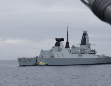 Τα Εμιράτα στέλνουν πολεμικό πλοίο στην αμερικανική αρμάδα στον Περσικό Κόλπο