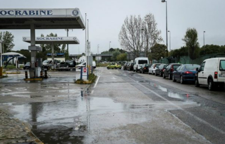 Πορτογαλία: Συνεχίζεται η απεργία των οδηγών βυτιοφόρων