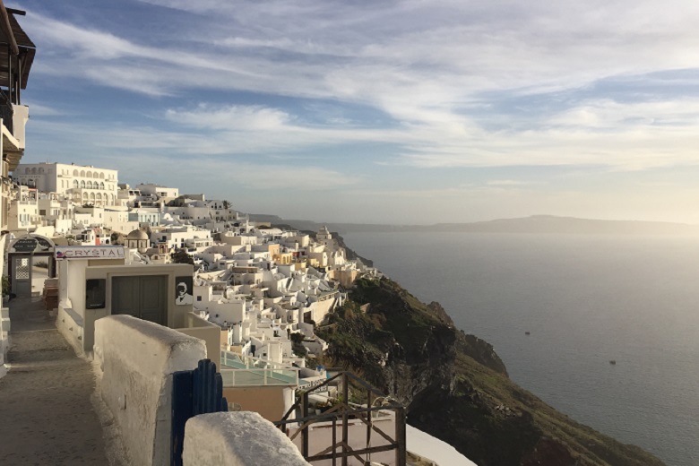 Τραγωδία στη Σαντορίνη- Φορτηγό παρέσυρε 69χρονη μπροστά στο εγγόνι της