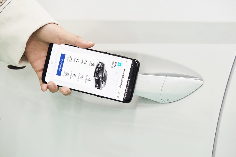 Smartphone αντί κλειδιού υιοθετεί η Hyundai