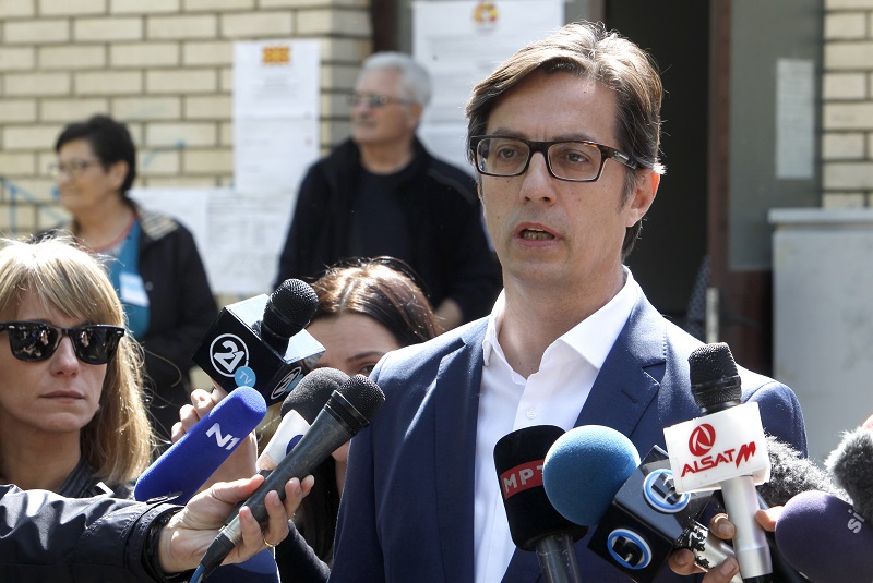 Οριακό προβάδισμα του υποψηφίου του Ζόραν Ζάεφ στα Σκόπια