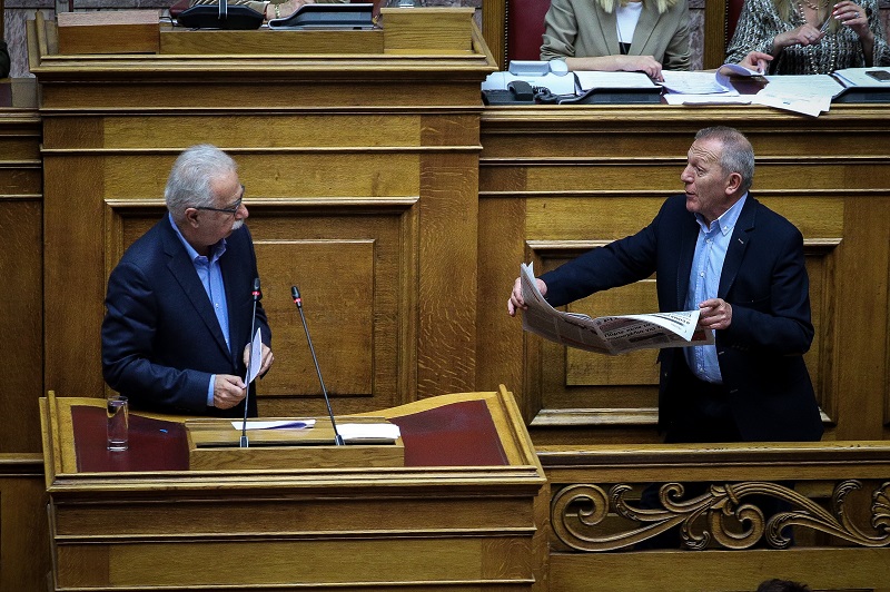 Σύγκρουση Γαβρόγλου-Παφίλη στη Βουλή