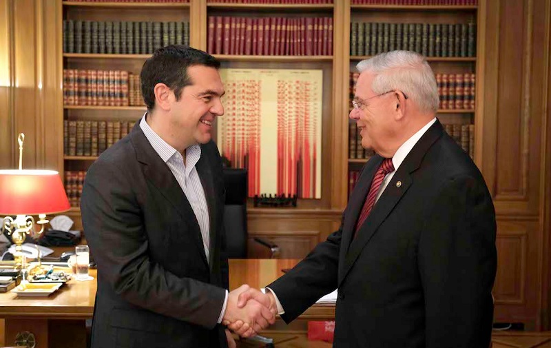 Το «ευχαριστώ» του Αλέξη Τσίπρα στον γερουσιαστή Μενέντεζ