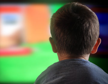 Οργανισμός Υγείας: Μακριά από τις ηλεκτρονικές οθόνες τα παιδιά 2-4 ετών
