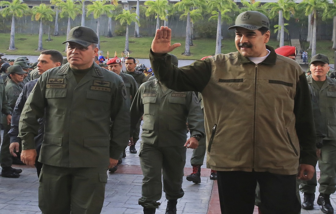 «Nα αφοπλίσουμε όλους τους προδότες, όλους τους πραξικοπηματίες»