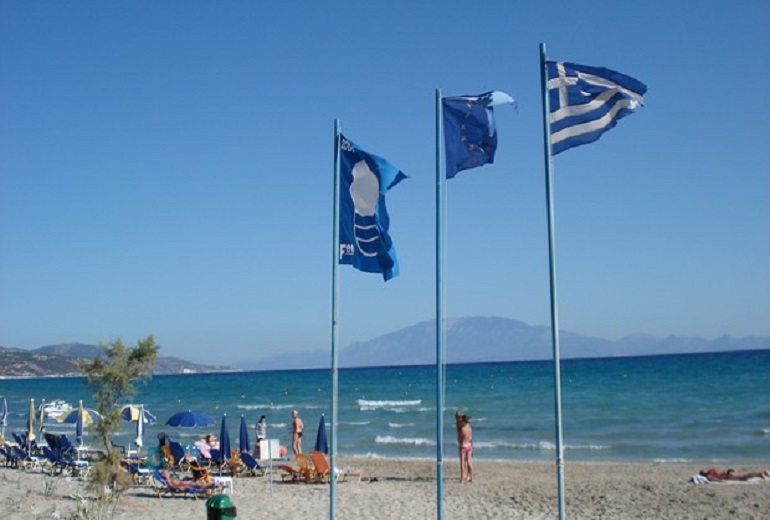 Αυτές είναι οι πιο καθαρές ελληνικές παραλίες που πήραν «Γαλάζια σημαία»