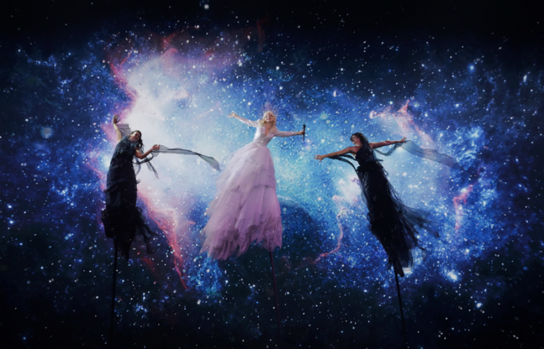 Η εκπρόσωπος της Αυστραλίας στη Eurovision ερμηνεύει τραγούδι για την επιλόχειο κατάθλιψη