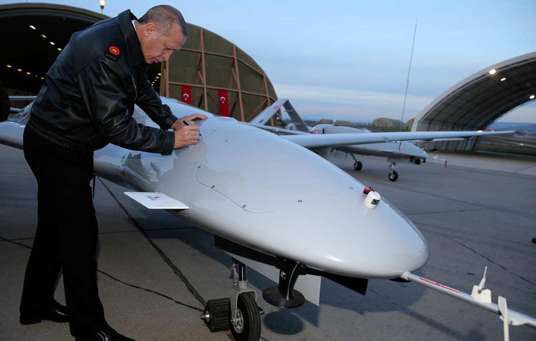 «Τουρκικά drones σαρώνουν Αιγαίο, Κύπρο και Συρία»
