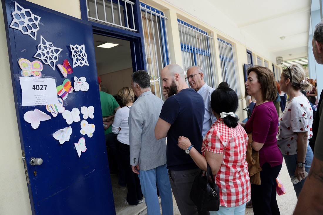Με προβλήματα λόγω μη προσέλευσης μελών των εφορευτικών επιτροπών οι εκλογές