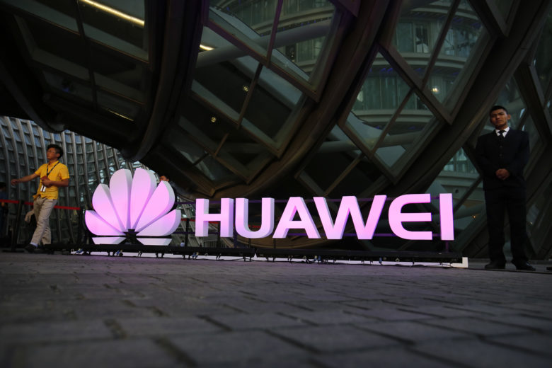 Στη Δικαιοσύνη προσφεύγει η Huawei