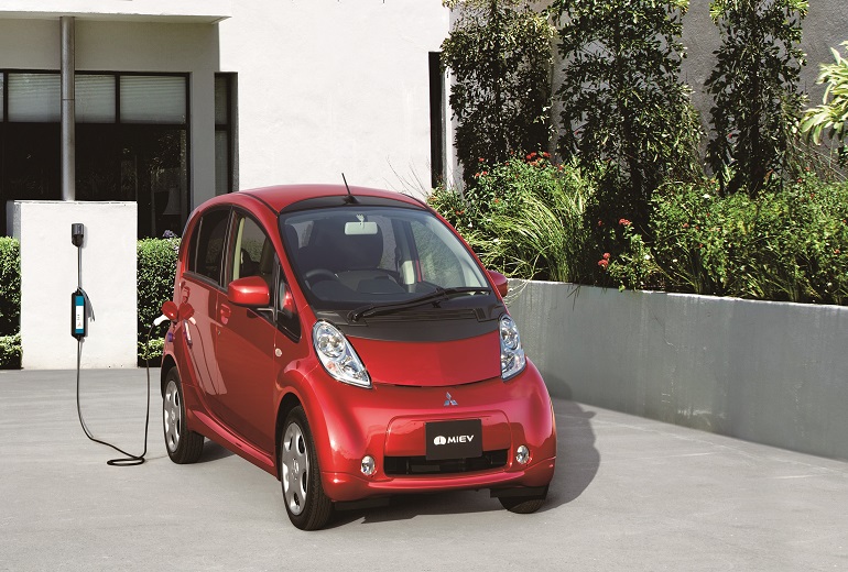 Η Mitsubishi γιορτάζει μία δεκαετία με i-MiEV