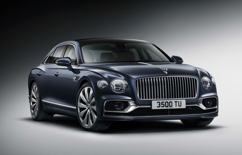 Η νέα Bentley Flying Spur είναι ο ορισμός της πολυτέλειας σε τροχούς