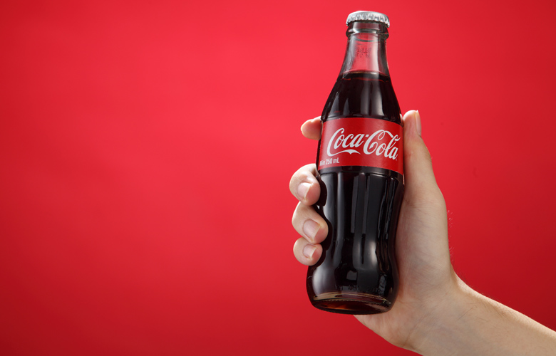 Περνά στην αντεπίθεση η Coca Cola για τη διαμάχη με Βίκος, Λουξ και Έψα