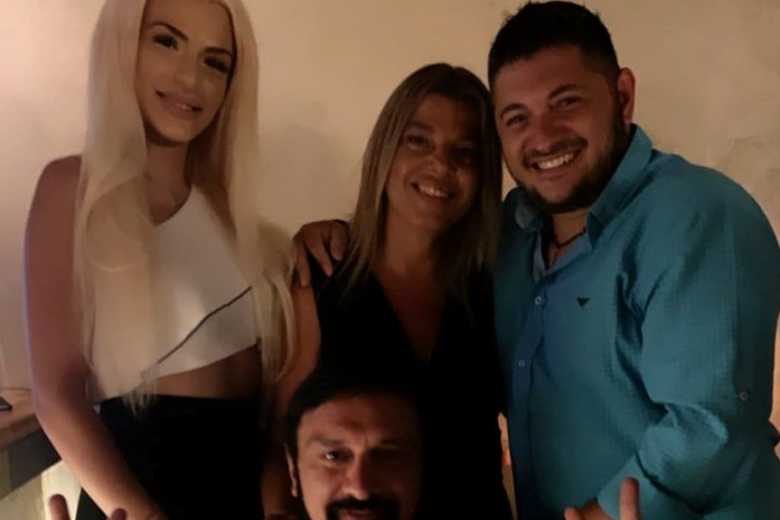 Πάνος Ζάρλας: O λόγος της κοινής εξόδου της μητέρας του με την Μιζεράκη