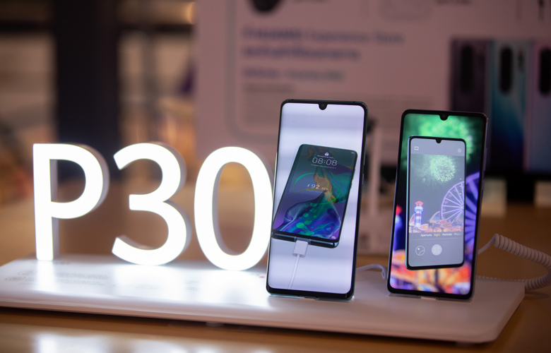 Εκτοξεύθηκαν οι πωλήσεις των κινητών Huawei P30 series