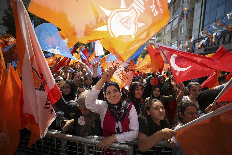 Στα σκαριά η ίδρυση αντίπαλου κόμματος του AKP του Ερντογάν