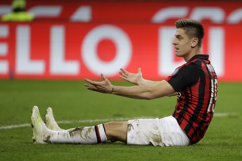 H ΟΥΕΦΑ απέκλεισε τη Μίλαν από το Europa League