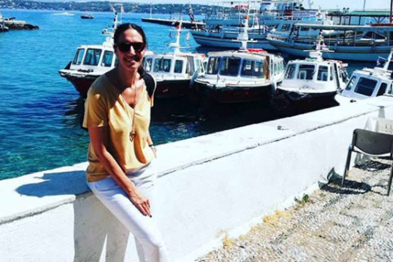 H πρώτη φωτογραφία της Νόνης Δούνια μέσα από την Βουλή