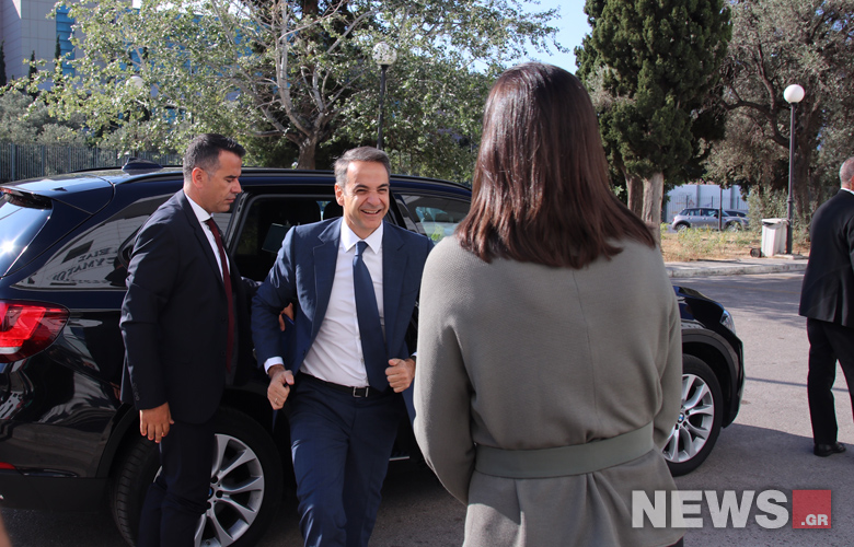 Στο υπουργείο Παιδείας ο Κυριάκος Μητσοτάκης
