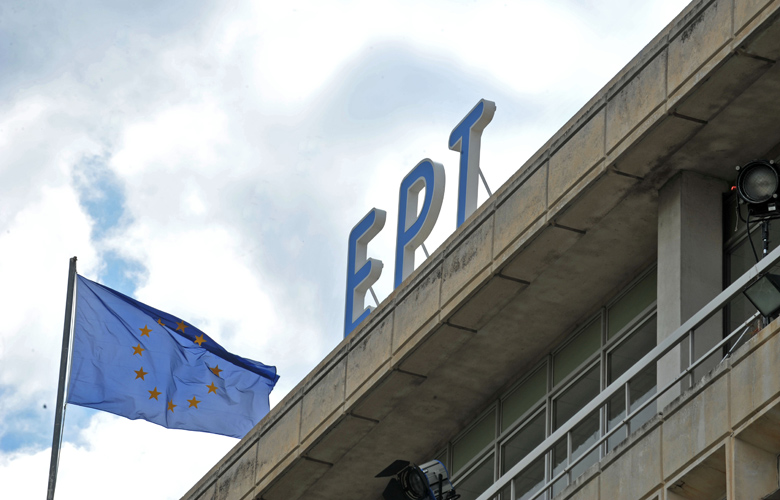 Πέτσας: Εξοικονομήθηκαν εκατομμύρια ευρώ από τη νέα συμφωνία της ΕΡΤ για τα τηλεοπτικά