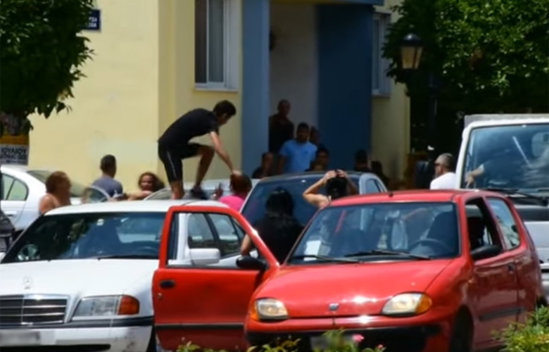 Σοβαρά επεισόδια μεταξύ Ρομά στο Ναύπλιο με μαχαίρια και καδρόνια