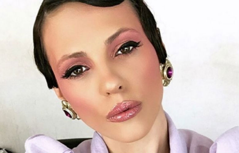 Ραμόνα – Ντρίο: Νέα κόντρα με άρωμα… μόδας λόγω photoshop