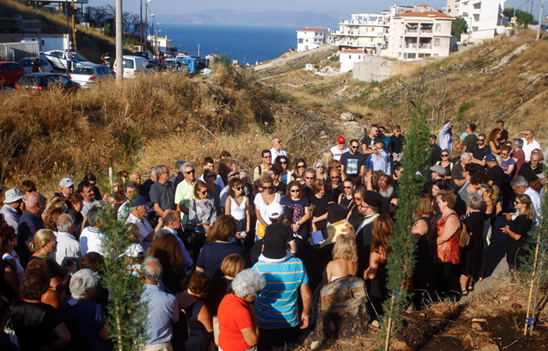 Μάτι: Πορεία μνήμης στο Κόκκινο Λιμανάκι για τα θύματα της πυρκαγιάς