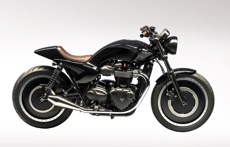 Triumph και Berluti σε μια μηχανή που έπιασε τις 56.000 ευρώ