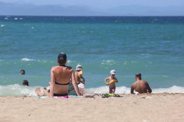 Καιρός: Ανεβαίνει η θερμοκρασία και ενισχύονται οι άνεμοι