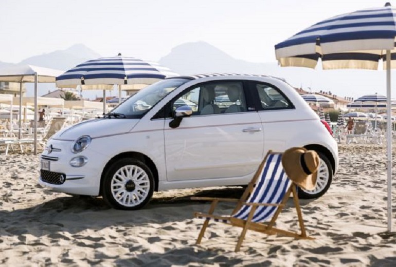 Tο καλοκαίρι από την οροφή του Fiat 500c